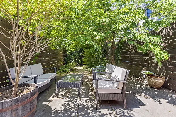 Rented by Corcoran | media 21