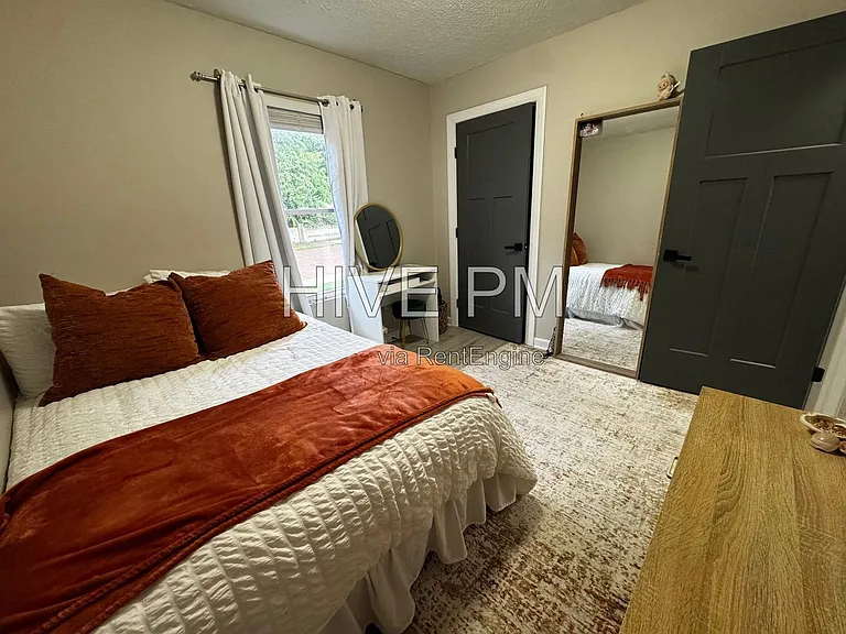 229 Congress Ave #229 — Photo 24