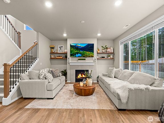 2nd image of 17803 130th Avenue E