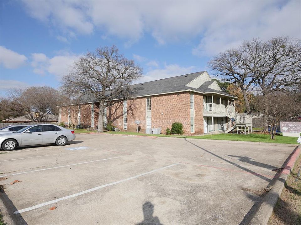 1st image of 701 Oakwood Ln APT 8