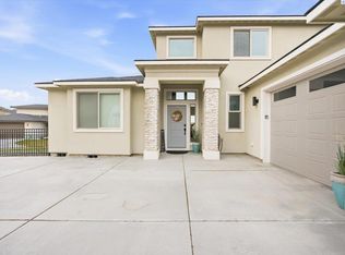 6557 Argos St, West Richland, WA