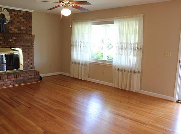 5th image of 130 Little Mountain Cir