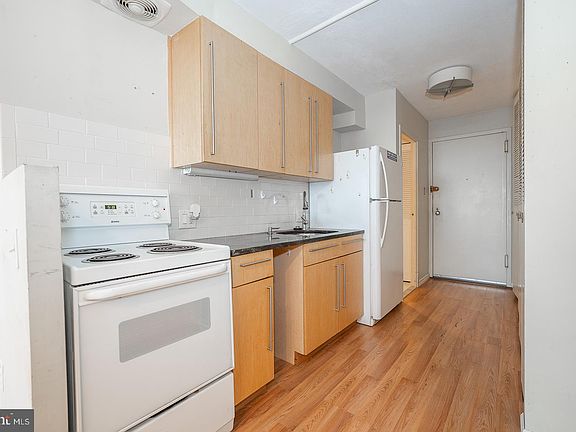 4th image of 1901 John F Kennedy Blvd APT 2305