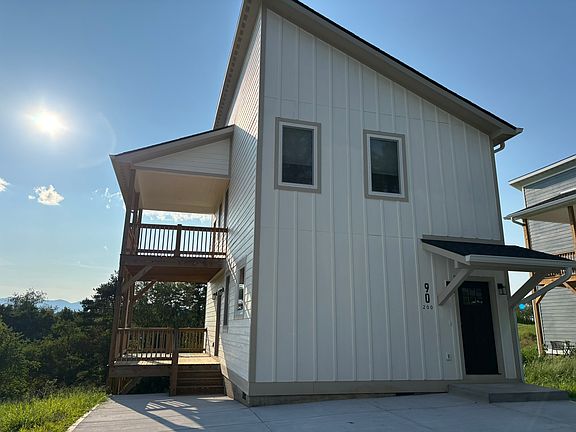 2nd image of 90 Dix Creek Chapel Rd