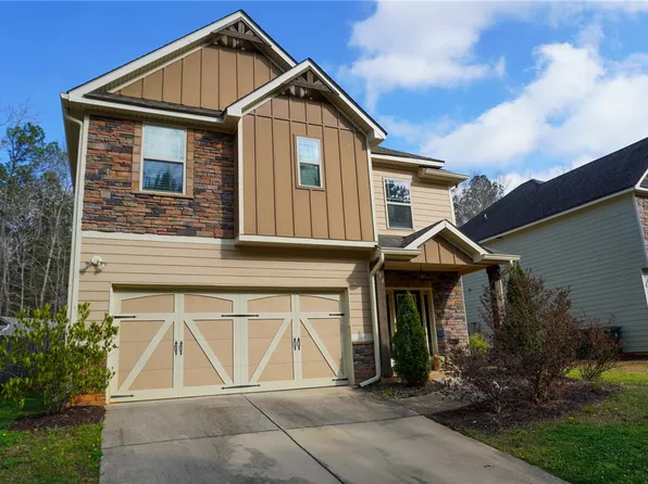 394 Lightness Dr, Auburn, AL 36832