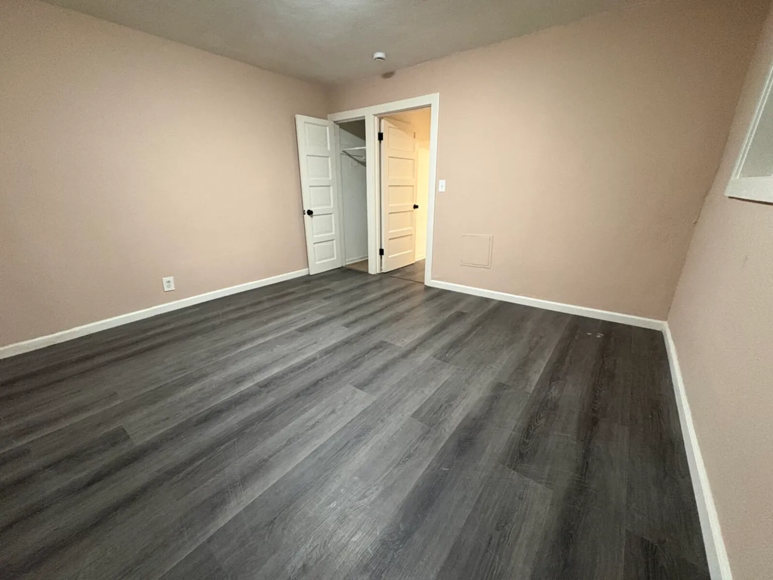 1 bed, 1.0 bath, $1,650 — Photo 2