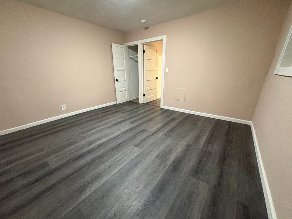 2nd image of 39 E 6th St APT D