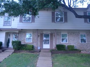 2302 Overland Ln, Arlington, TX 76014