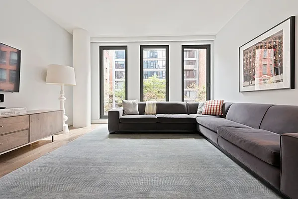 Sold by Nest Seekers International | media 9