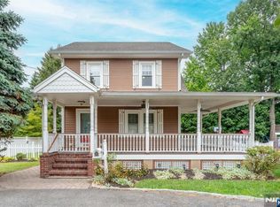 388 S Prospect Ave, Bergenfield, NJ 07621