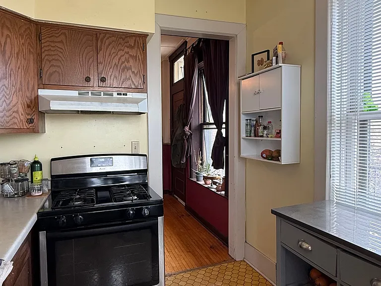 52 E Court St #3E — Photo 8