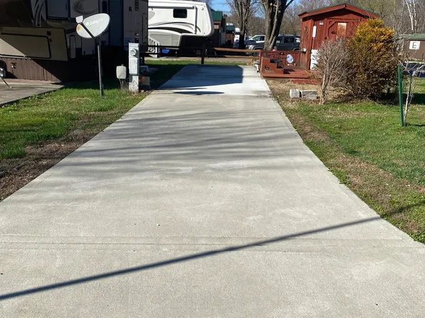 496 Vista Cir, Blairsville, GA 30512