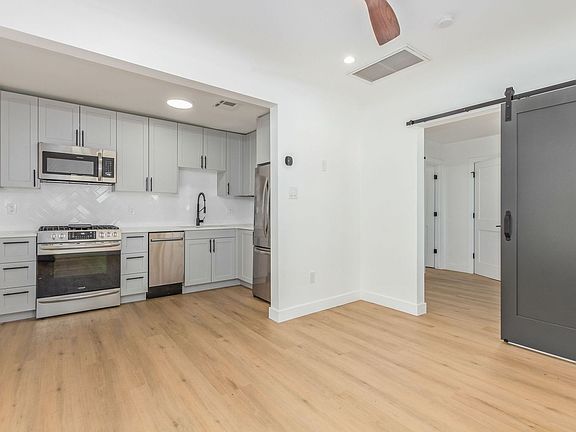 2nd image of 1234-1238 E Roosevelt St #2