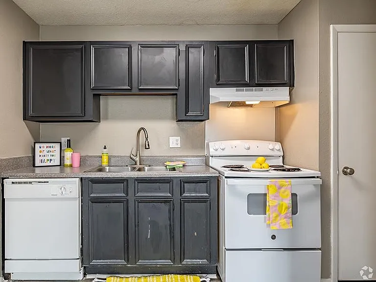 Timber Pointe — Photo 6