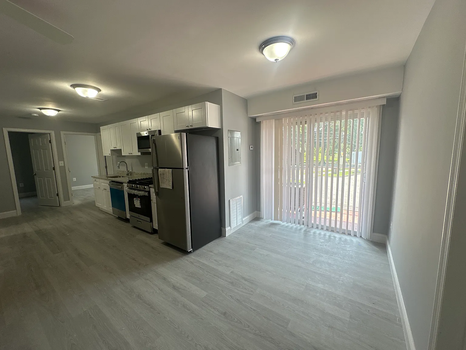 4 bed, $2,395 — Photo 3