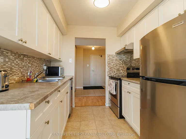 30 Chapman Ct #1001 — Photo 19