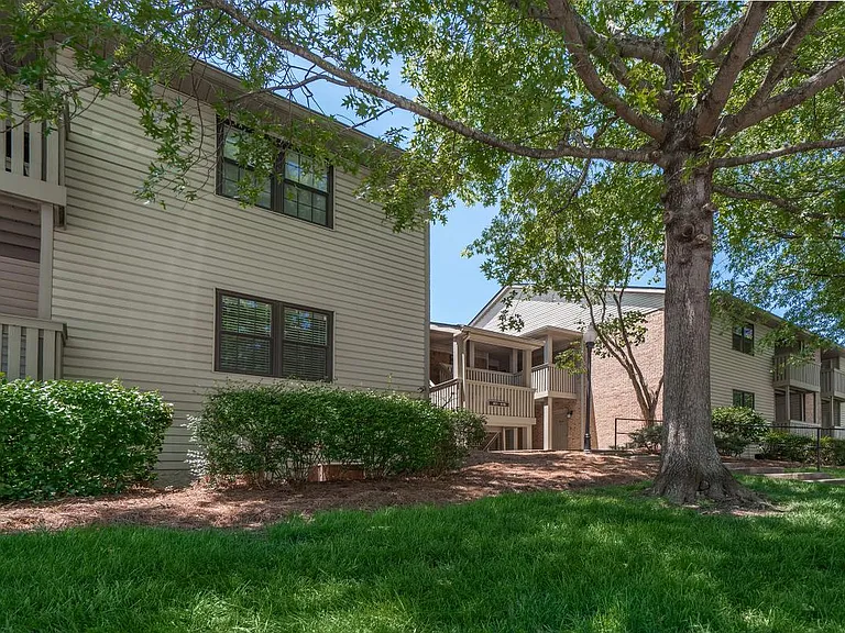 South Wind Apartment Homes — Photo 43