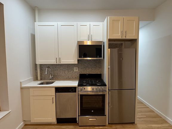 4th image of 335 W 14th St APT 43