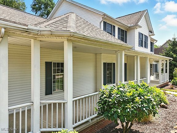 4th image of 8079 Sandstone Dr