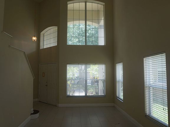 3rd image of 5587 Berwood Dr