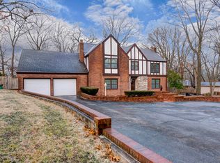 5307 S Clayhill Dr, Springfield, MO 65804