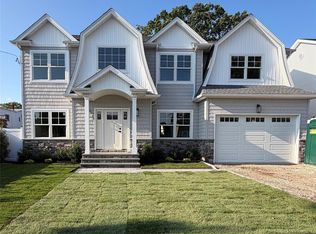 111 Jackson Avenue, Massapequa Park, NY 11762
