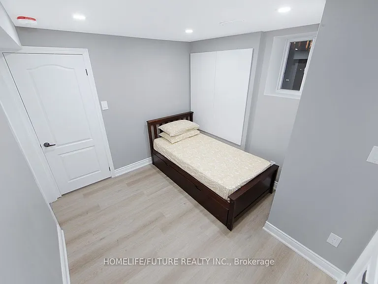 230 Ellis Cres #BASEMENT — Photo 17