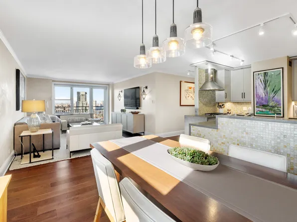 201 West 70th Street image 1 of 19