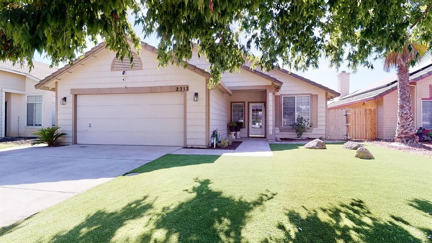 2313 Gutherie St photo 1