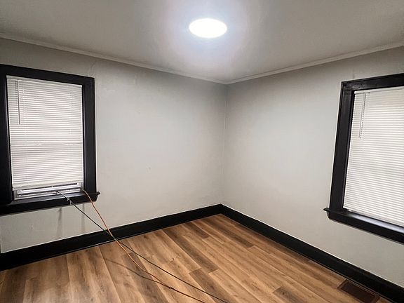5th image of 3520 W Villard Ave #3