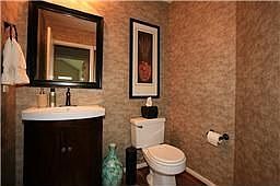 5th image of 2380 York Harbour Ct