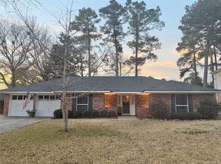 3320 Mesa Dr, Shreveport, LA 71118