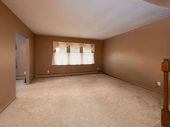 4th image of 1287 E Greenbriar Dr