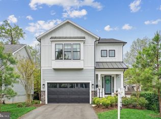 2616 2nd Rd N, Arlington, VA 22201