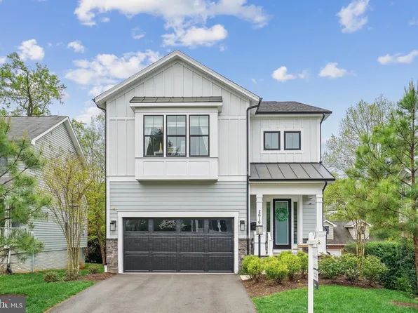 2616 2nd Rd N, Arlington, VA 22201