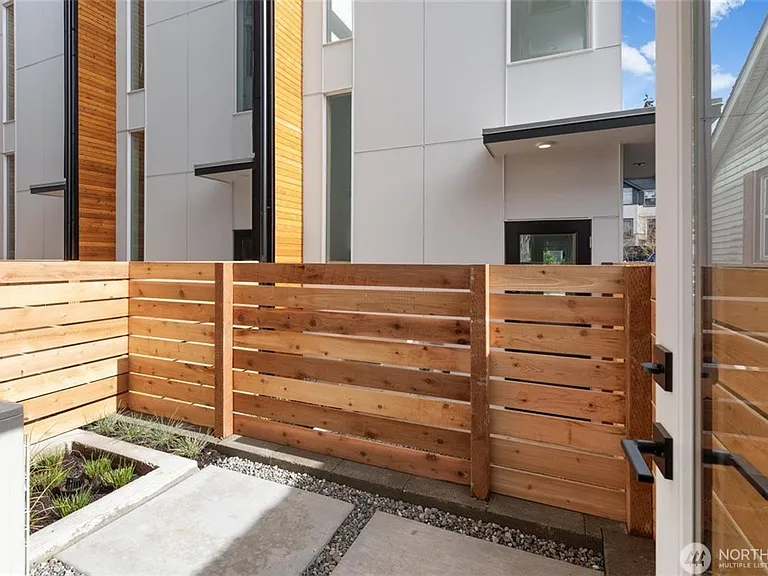 3307 Wetmore Ave S #A — Photo 18