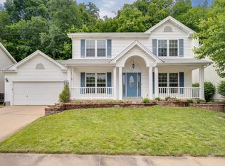 653 Oak Springs Trail Dr, Ballwin, MO 63021