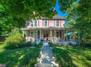 105 Main St, Riverton, NJ 08077