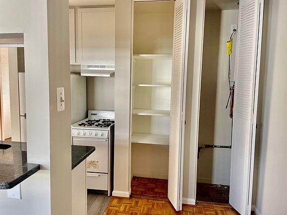 2nd image of 3415 Grove Ave APT G