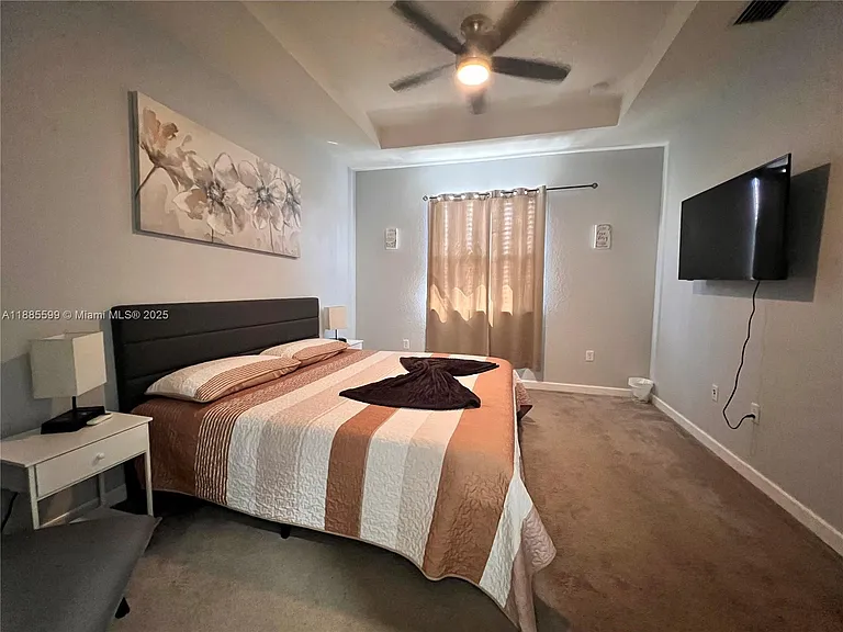 159 SE 34th Ave — Photo 11