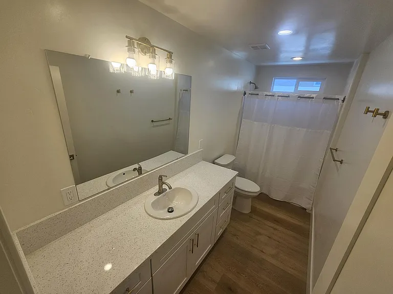 961 Balboa St #2 — Photo 12