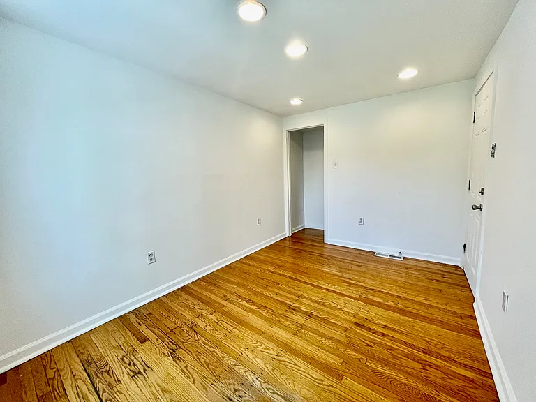 Rear bedroom again.