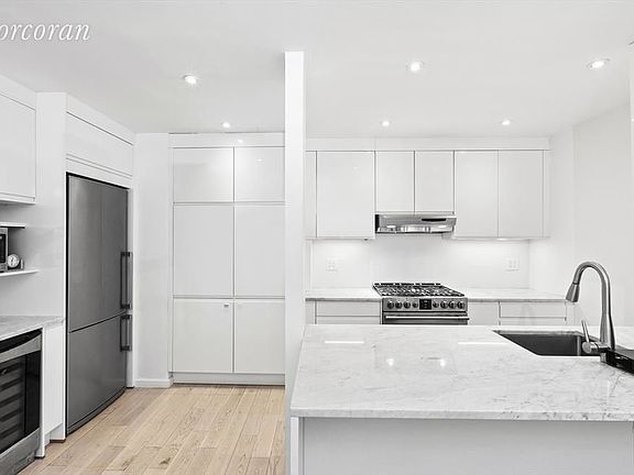 3rd image of 60 E 8th St APT 25A