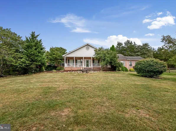 453 Quarry Rd, Bunker Hill, WV 25413