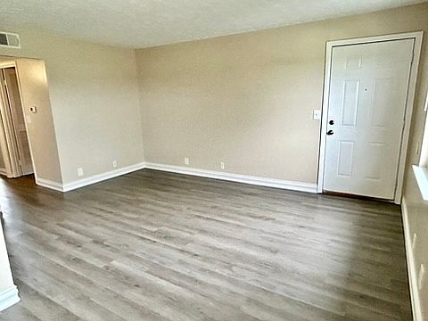 3rd image of 1605 Steadmantown Ln #4