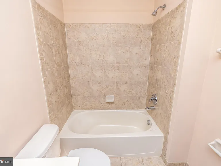 253 Flagstone Rd #7 — Photo 22