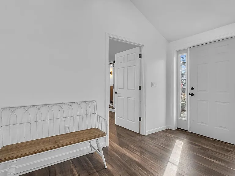 297 Elm St — Photo 10