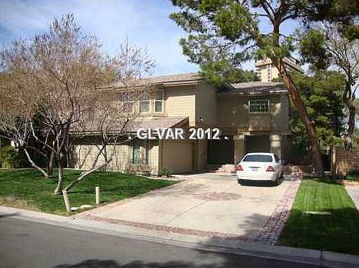 3rd image of 1048 Pinehurst Dr