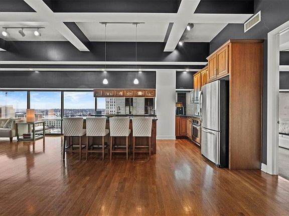 2nd image of 1101 Walnut St #1901