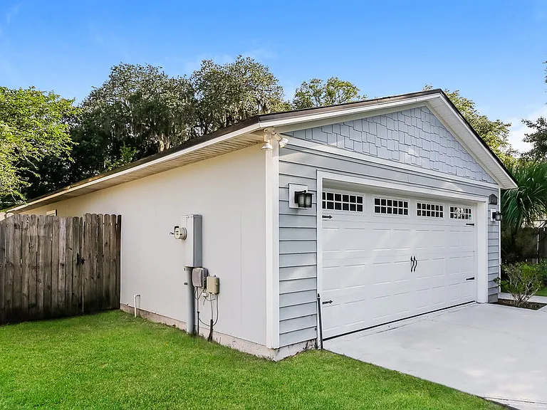 8200 Highfield Ave — Photo 3